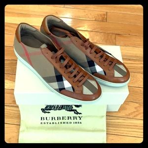 Burberry hartfields sneakers size 41 (10.5)